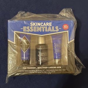 Jack Black Skincare Essentials Kit